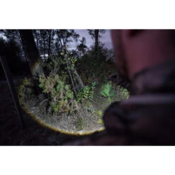 Lampe Torche Chasse 100 Lumens Zoom Noir -Pêche Promotion Boutique lampe torche chasse 100 lumens zoom noir 5